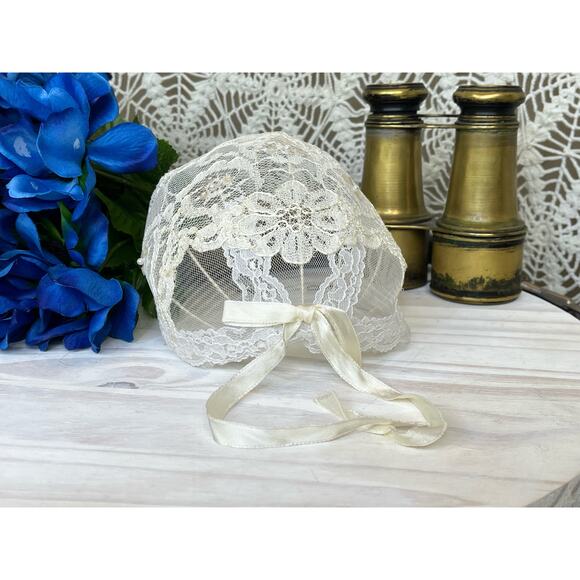 Vintage Bridal White Lace Calot Hat - Picture 9 of 9